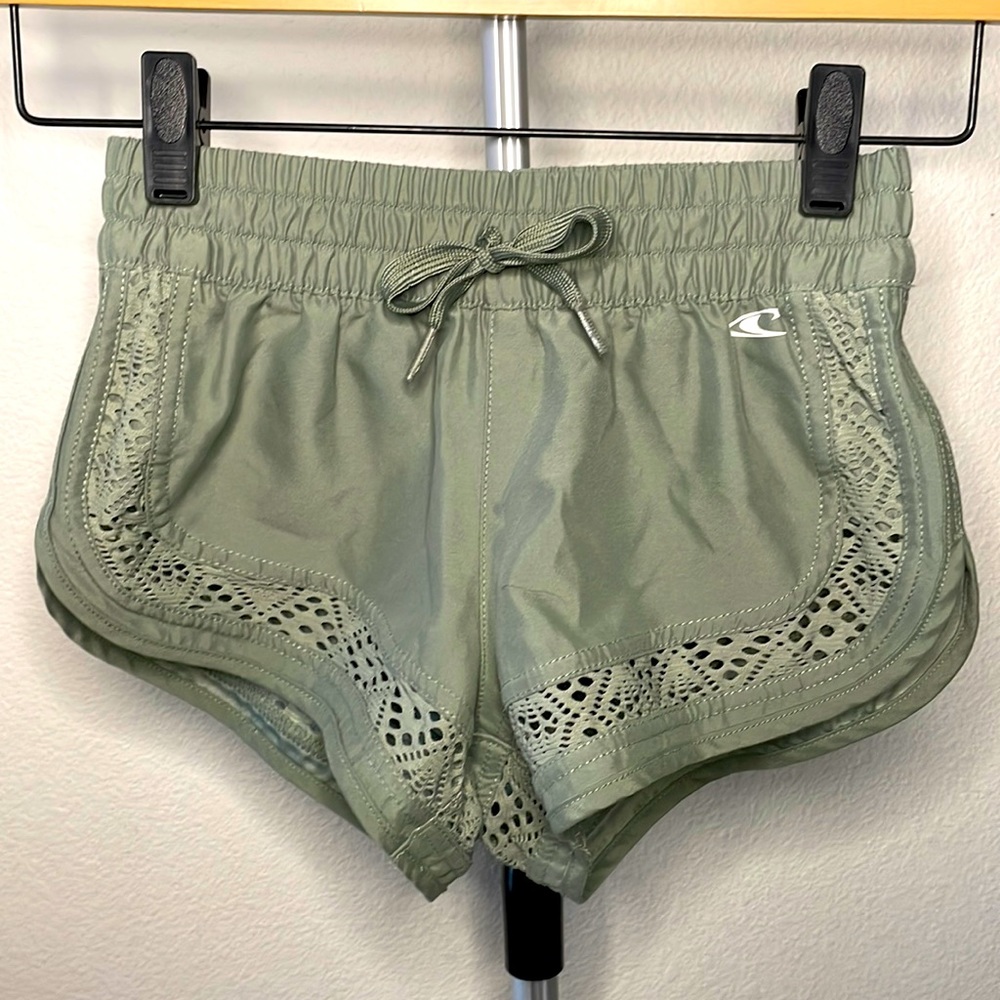 O’Neill girls surf/casual shorts